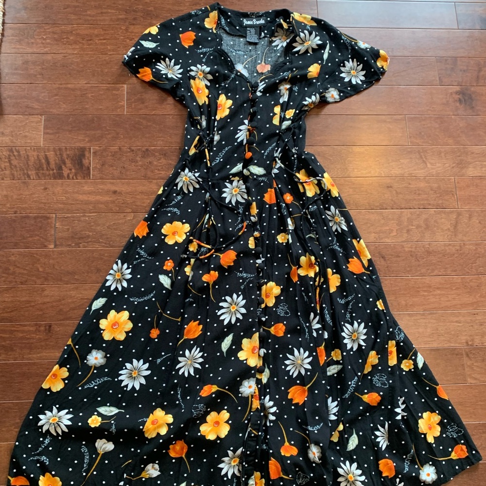 Chic Black Floral Midi Dress